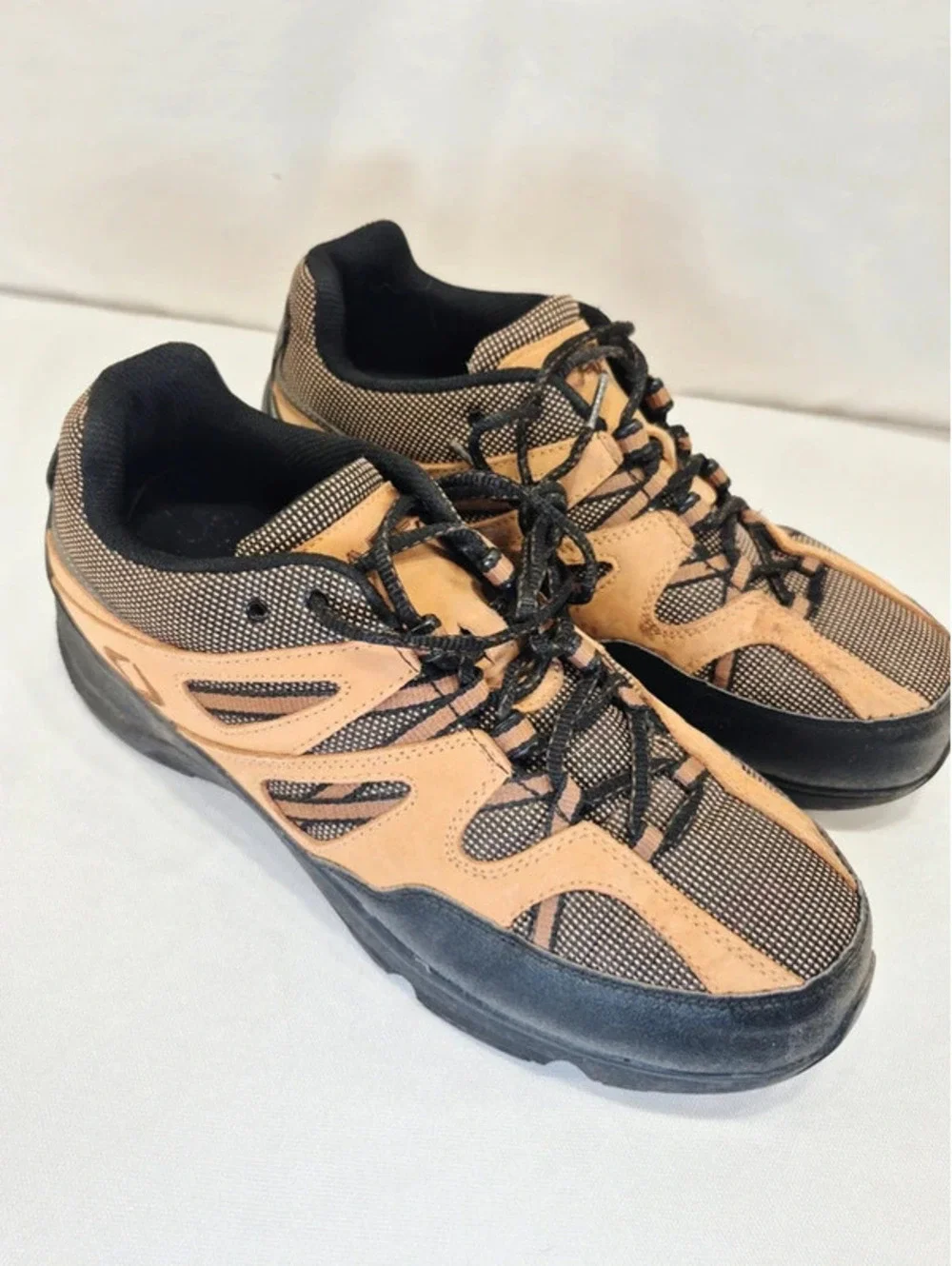 AI Overview    Apex Men's 11.5 V751 Sierra Trail Runner Sierra Brown shoes.